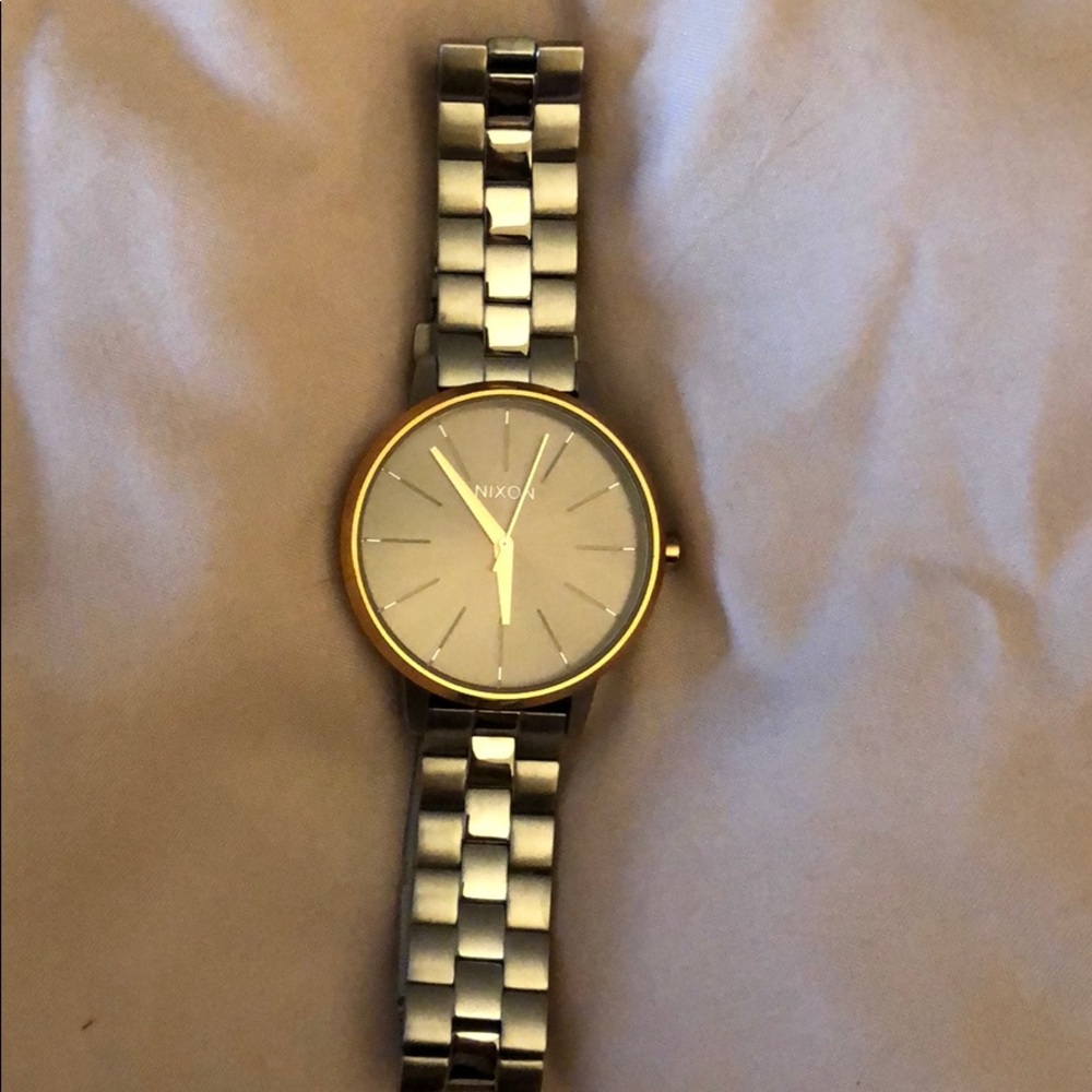 Nixon watch!